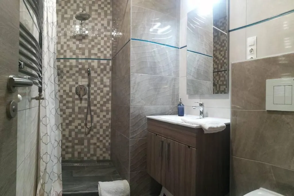 Beliz4 Ac Pretty Studio In Party District Budapest Apartment